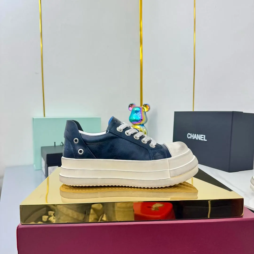 👟👟Ex-factory price 640👟👟 Chanel bread shoes, old style dirty shoes ~ original calfskin panda shoes Chanel 25C latest hot style panda black and white sports shoes casual sneakers Xiaoxiang hot style single product classic black and white panda color coco girls must pay Fabric: original custom mixed sheepskin lining: original imported breathable mesh lining outsole: Original molded rubber + TPU combination Size: Women's 35-41